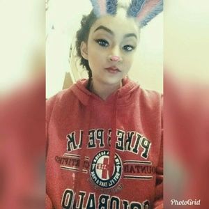 Meet your Posher, Adia